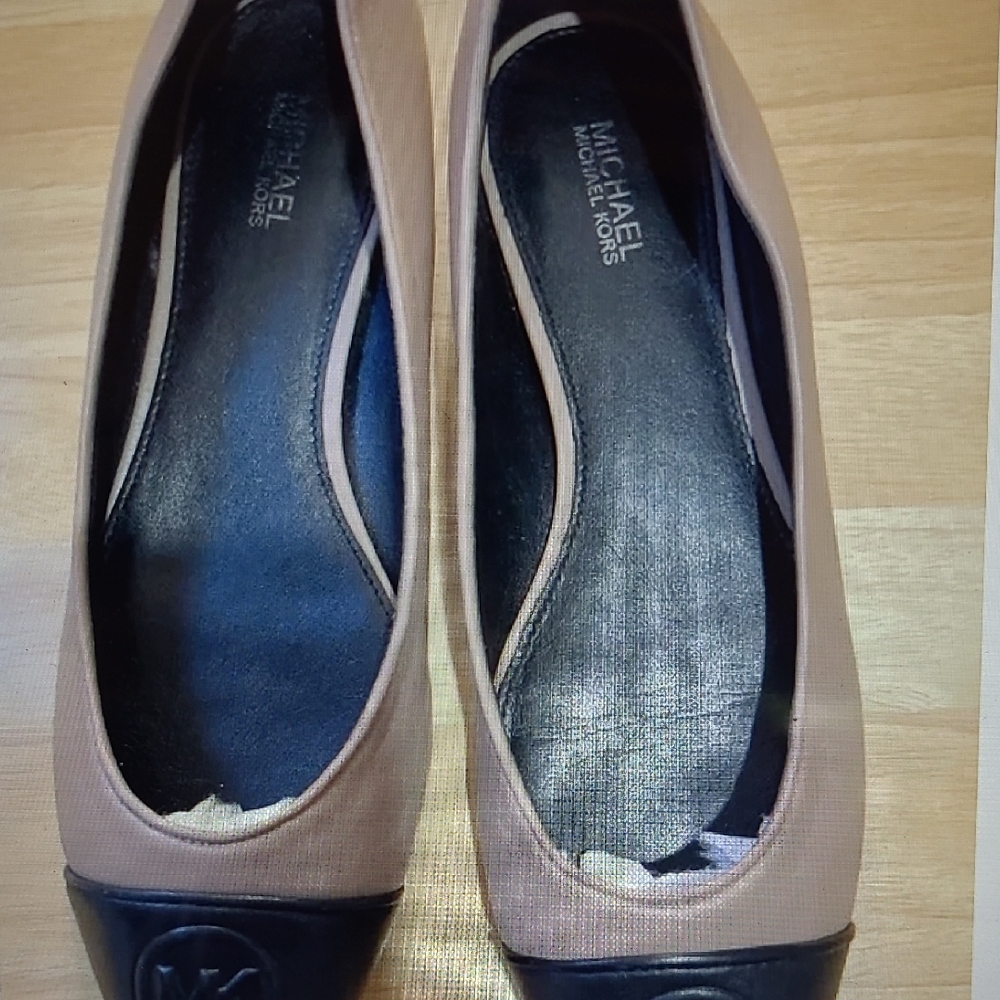 Michael Kors Tan and Black Flats